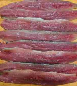 【秋刀魚の旬】築地市場の仲買人直伝 新鮮なサンマの選び方 3つのポイント