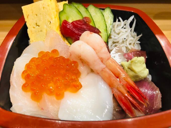 豊洲市場朝ごはん！握り寿司・海鮮重が安い！「すし処おかめ」さんのモーニングサービス